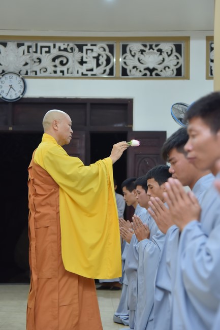 Lễ thế phát xuất gia 08/12 Nhâm Dần