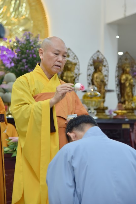 Lễ thế phát xuất gia 08/12 Nhâm Dần