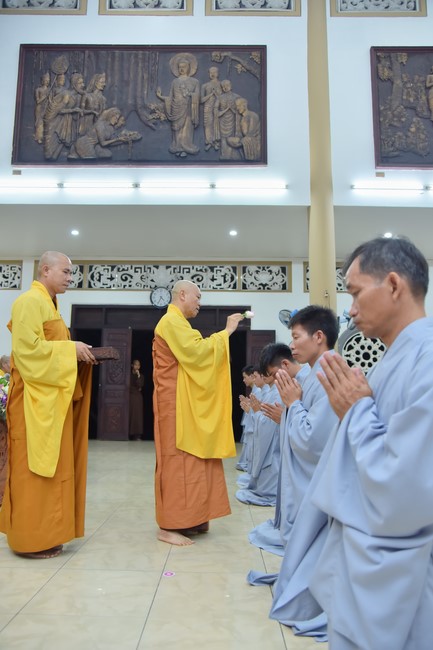 Lễ thế phát xuất gia 08/12 Nhâm Dần