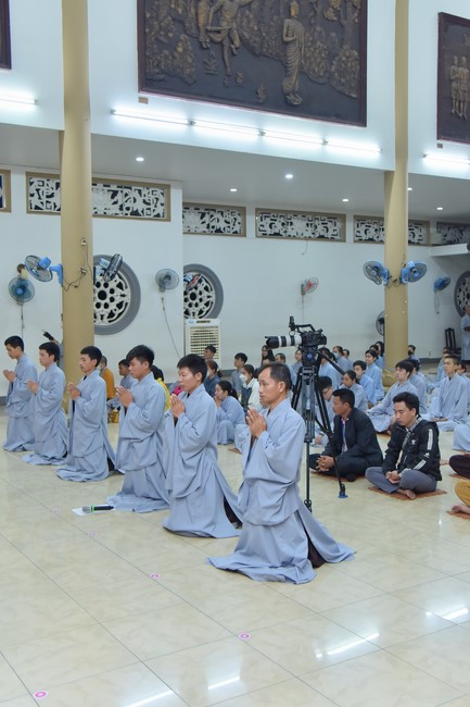 Lễ thế phát xuất gia 08/12 Nhâm Dần