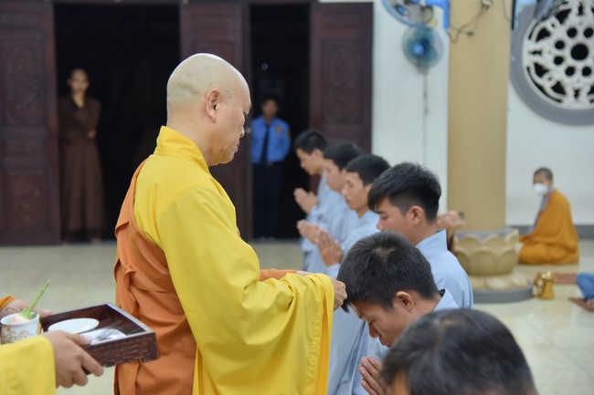 Lễ thế phát xuất gia 08/12 Nhâm Dần