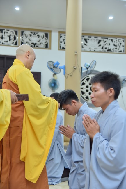 Lễ thế phát xuất gia 08/12 Nhâm Dần