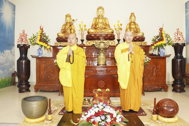 Commemorating enlightened achievement of Bodhisattva Siddhartha at Dong Cao pagoda