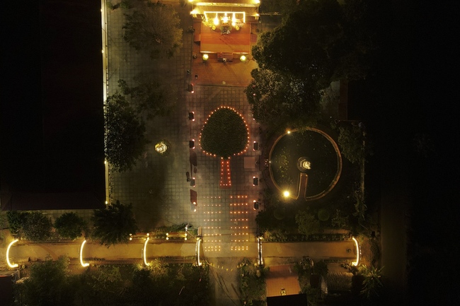 Commemorating enlightened achievement of Bodhisattva Siddhartha at Dong Cao pagoda