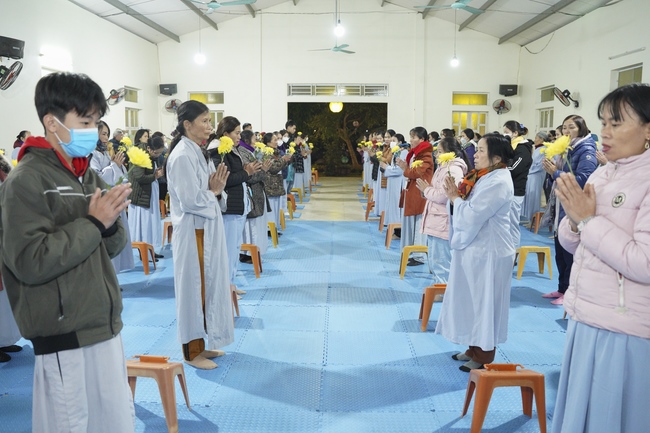 Commemorating enlightened achievement of Bodhisattva Siddhartha at Dong Cao pagoda