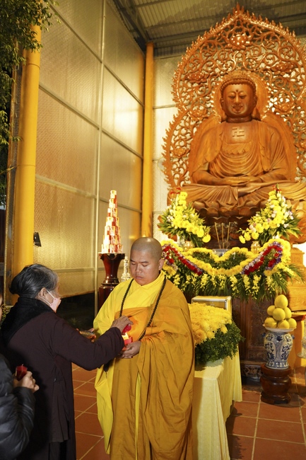 Commemorating enlightened achievement of Bodhisattva Siddhartha at Dong Cao pagoda