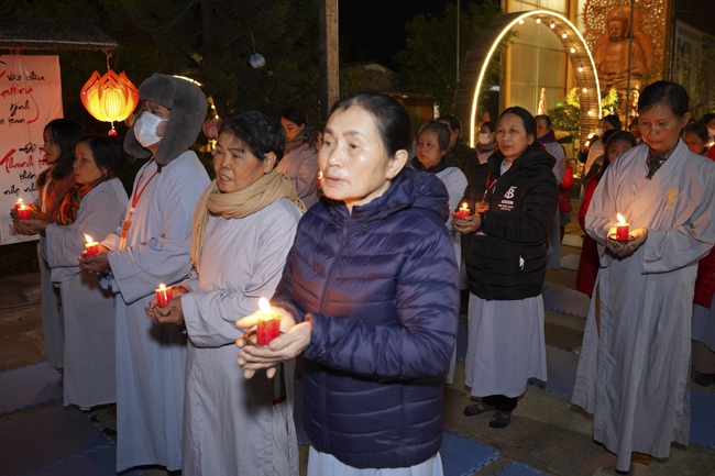 Commemorating enlightened achievement of Bodhisattva Siddhartha at Dong Cao pagoda