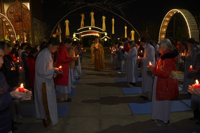Commemorating enlightened achievement of Bodhisattva Siddhartha at Dong Cao pagoda