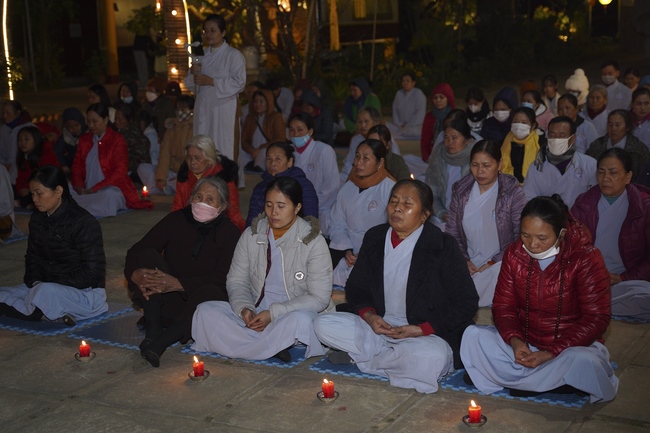 Commemorating enlightened achievement of Bodhisattva Siddhartha at Dong Cao pagoda