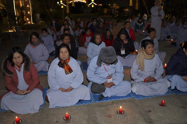 Commemorating enlightened achievement of Bodhisattva Siddhartha at Dong Cao pagoda