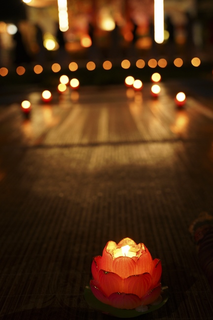 Commemorating enlightened achievement of Bodhisattva Siddhartha at Dong Cao pagoda