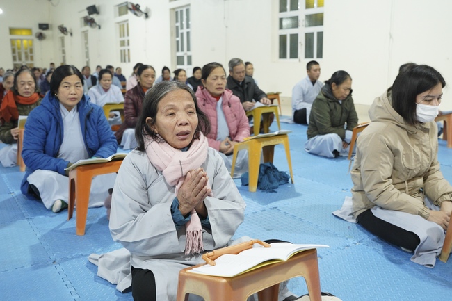 Commemorating enlightened achievement of Bodhisattva Siddhartha at Dong Cao pagoda