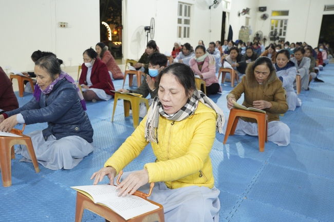 Commemorating enlightened achievement of Bodhisattva Siddhartha at Dong Cao pagoda