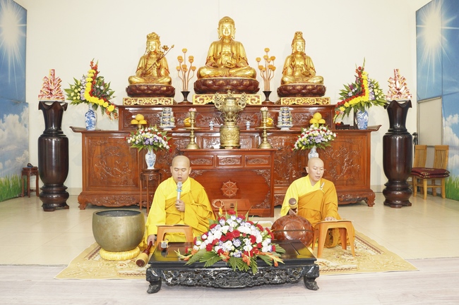 Commemorating enlightened achievement of Bodhisattva Siddhartha at Dong Cao pagoda