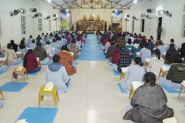 Commemorating enlightened achievement of Bodhisattva Siddhartha at Dong Cao pagoda