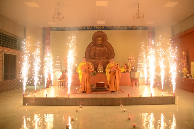 Commemorating enlightened achievement of Bodhisattva Siddhartha at Bon pagoda, Nghe An