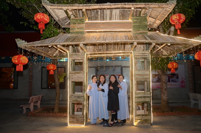 Commemorating enlightened achievement of Bodhisattva Siddhartha at Bon pagoda, Nghe An
