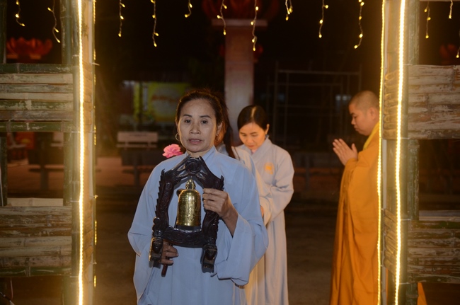 Commemorating enlightened achievement of Bodhisattva Siddhartha at Bon pagoda, Nghe An