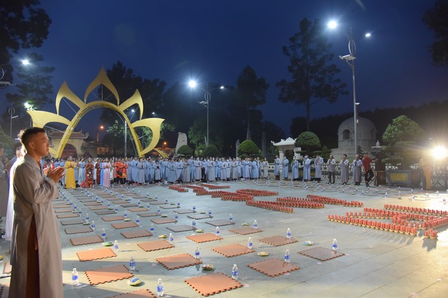 The 5th gratitude ceremony to disciples