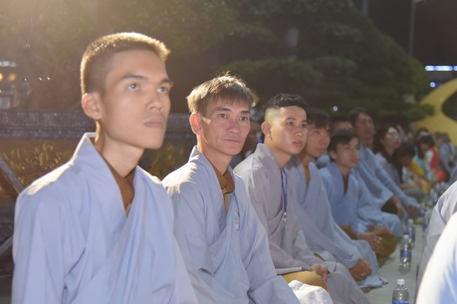 The 5th gratitude ceremony to disciples