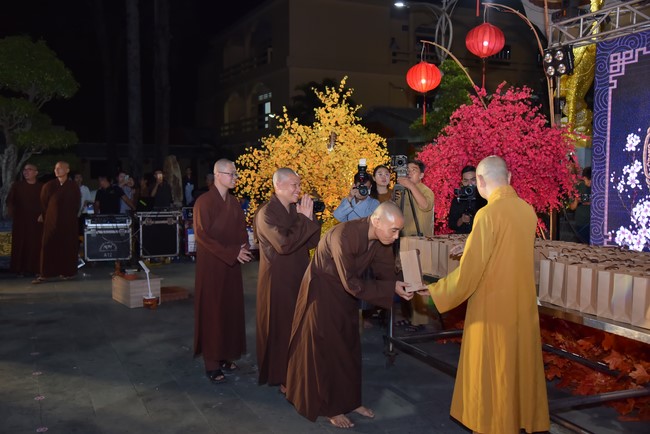 The 5th gratitude ceremony to disciples