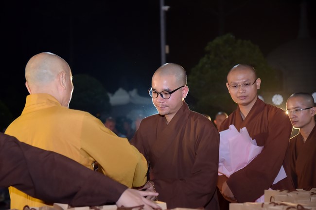 The 5th gratitude ceremony to disciples