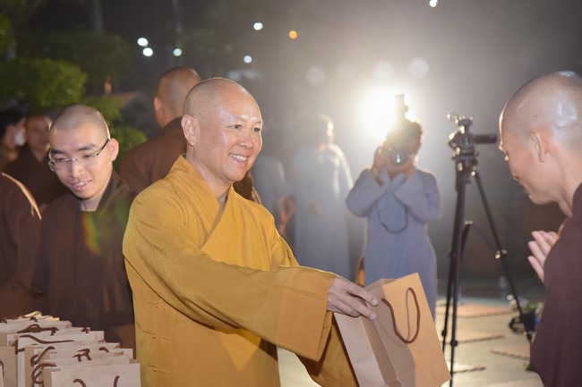 The 5th gratitude ceremony to disciples