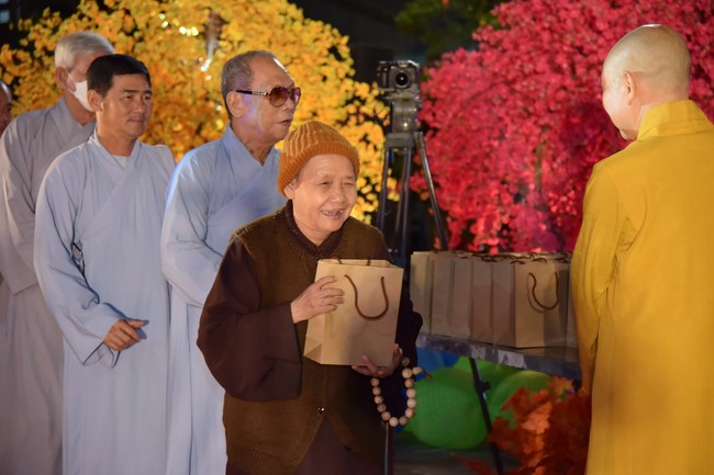 The 5th gratitude ceremony to disciples