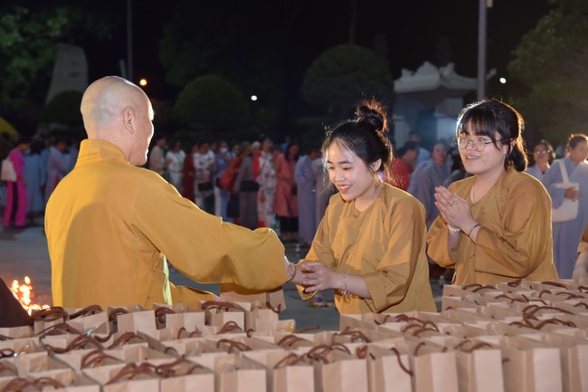 The 5th gratitude ceremony to disciples