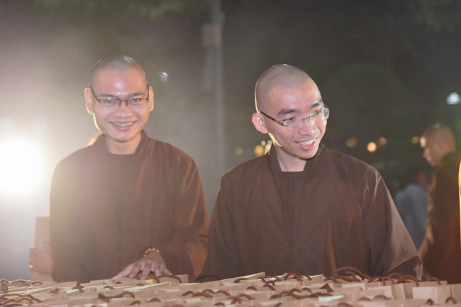 The 5th gratitude ceremony to disciples