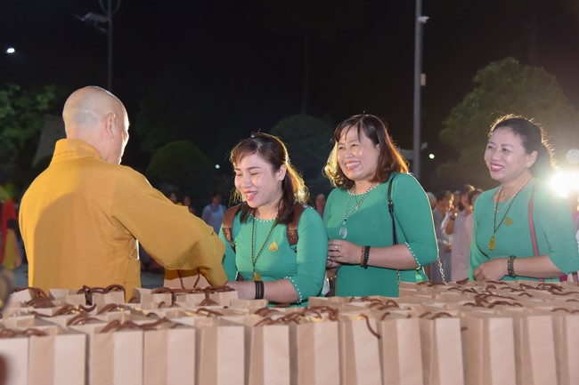 The 5th gratitude ceremony to disciples