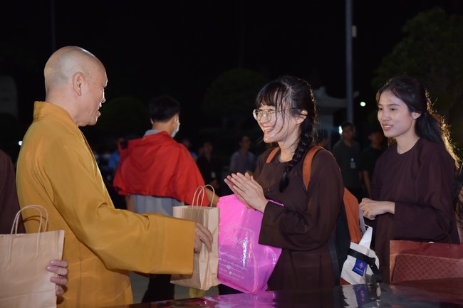 The 5th gratitude ceremony to disciples