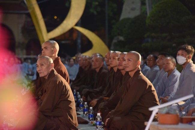 The 5th gratitude ceremony to disciples