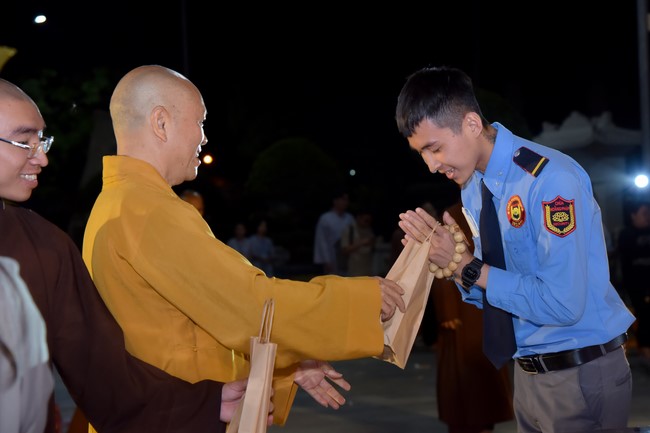 The 5th gratitude ceremony to disciples