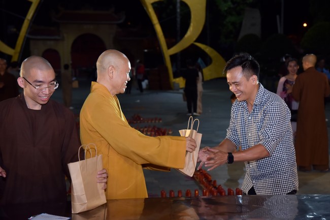 The 5th gratitude ceremony to disciples