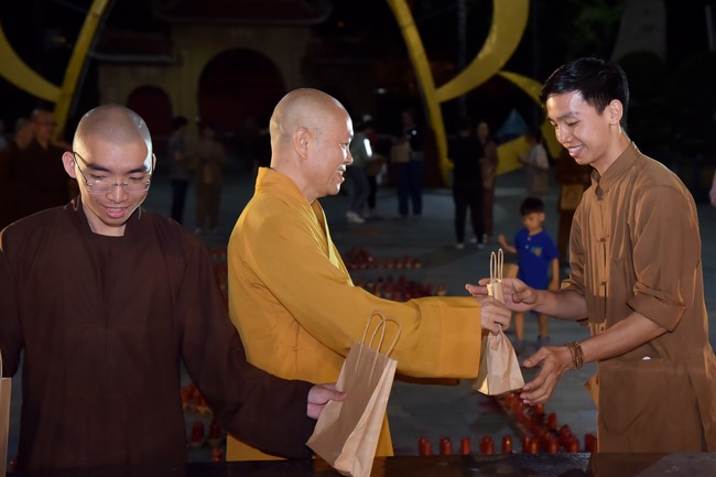 The 5th gratitude ceremony to disciples