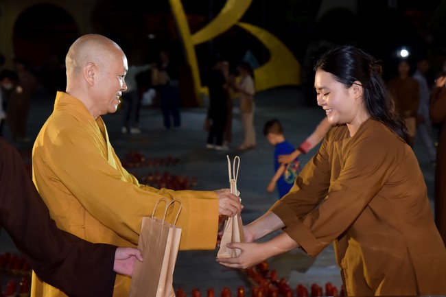 The 5th gratitude ceremony to disciples