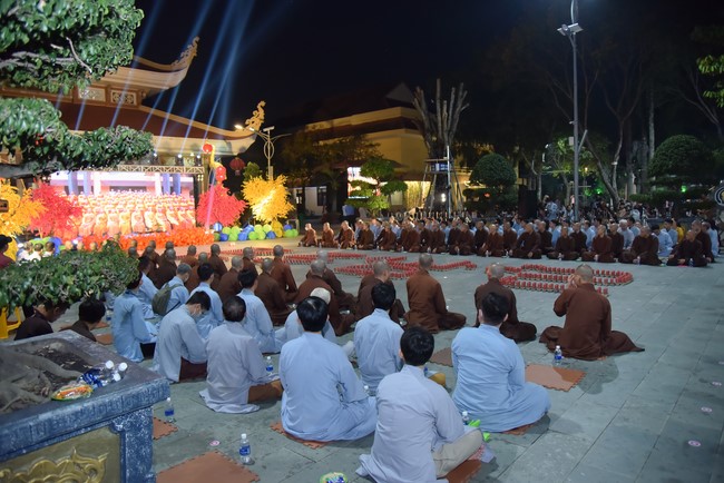 The 5th gratitude ceremony to disciples