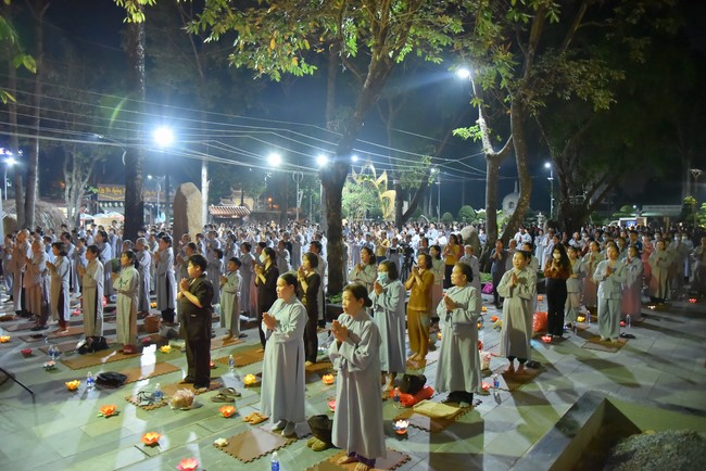 Khóa lễ sám hối nhân ngày Bồ Tát Tất Đạt Đa thành đạo