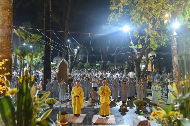 Khóa lễ sám hối nhân ngày Bồ Tát Tất Đạt Đa thành đạo