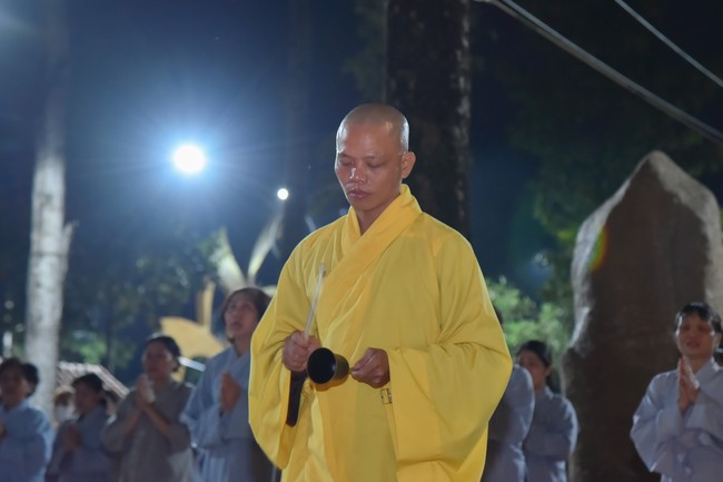 Khóa lễ sám hối nhân ngày Bồ Tát Tất Đạt Đa thành đạo