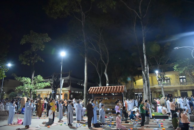 Khóa lễ sám hối nhân ngày Bồ Tát Tất Đạt Đa thành đạo