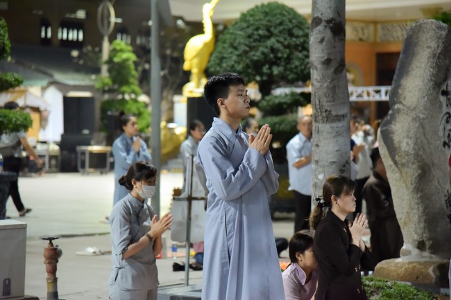 Khóa lễ sám hối nhân ngày Bồ Tát Tất Đạt Đa thành đạo