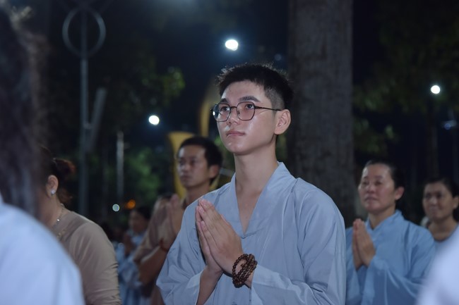 Khóa lễ sám hối nhân ngày Bồ Tát Tất Đạt Đa thành đạo