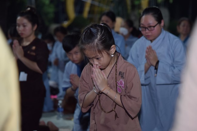 Khóa lễ sám hối nhân ngày Bồ Tát Tất Đạt Đa thành đạo