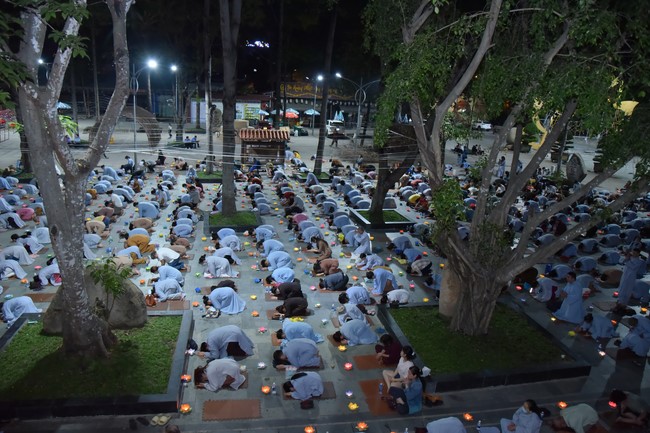 Khóa lễ sám hối nhân ngày Bồ Tát Tất Đạt Đa thành đạo