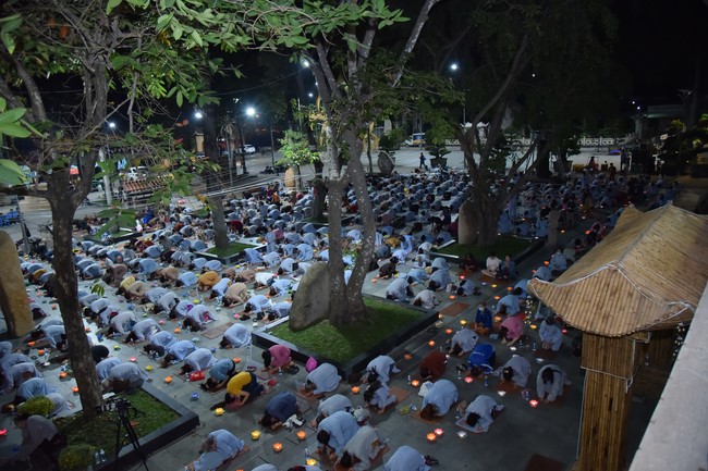 Khóa lễ sám hối nhân ngày Bồ Tát Tất Đạt Đa thành đạo
