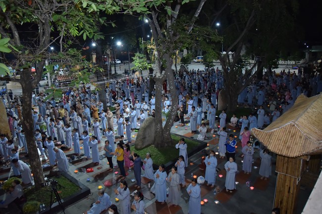 Khóa lễ sám hối nhân ngày Bồ Tát Tất Đạt Đa thành đạo