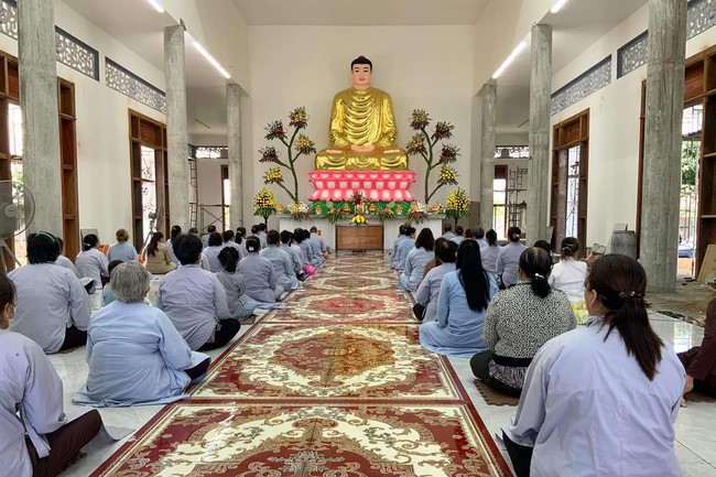 Chùa Hoằng Pháp Cambodia: Khóa tu niệm Phật một ngày