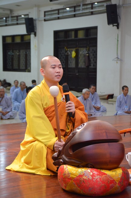 Dharma talk Looking back at the Vietnamese Buddha recitation Sect over the years  in The 98 th Seven-day Retreat